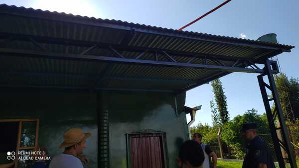 Joven fallece electrocutado cuando pretendía colocar una canaleta