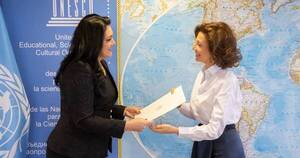 La Nación / Embajadora paraguaya Nancy Ovelar presentó cartas credenciales ante la Unesco