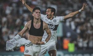 Desempolvó la mística para dar la vuelta la serie y meterse a la fase de grupos