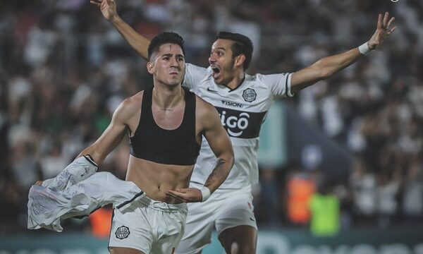 Desempolvó la mística para dar la vuelta la serie y meterse a la fase de grupos