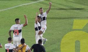 Crónica / ¡¡¡¡Esto es Olimpia!!! Para Romerito que lo mira por TV