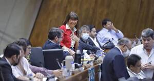 La Nación / “El pueblo pidió pan, pero le dimos circo”