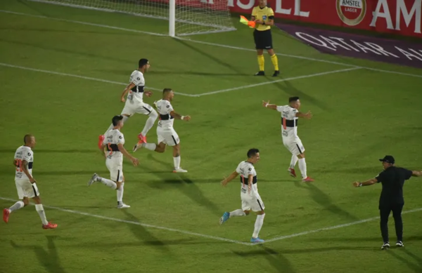 Olimpia tira de corazón y orgullo y alcanza la Fase de Grupos - Noticiero Paraguay