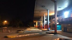 Terminal de Ómnibus vacía por suspensión de viajes debido a bloqueos de rutas - Radio Imperio