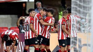 Estudiantes de La Plata sella su clasificación