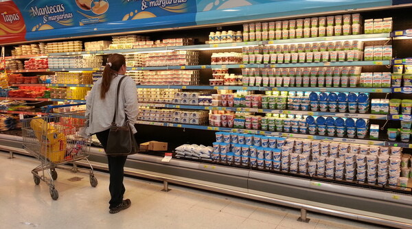 Diario HOY | "No es necesario comprar grandes cantidades de leche", piden desde el sector