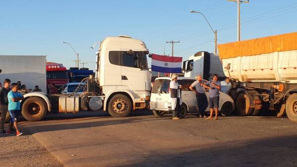 Crónica / Concepción: no dejan pasar a nadie por nada del mundo