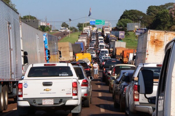 Diario HOY | Cadena de suministro de alimentos, en peligro a causa de cierres de ruta