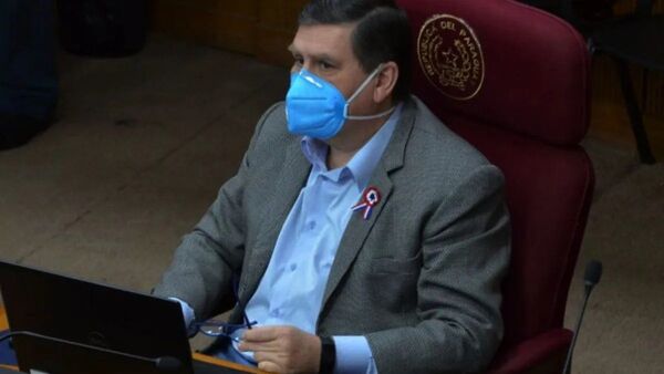 Llano habla de "pacto" en proyecto de fondo de estabilización