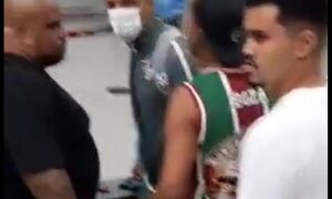 (VIDEO)Caldeado recibimiento a jugadores del «Flu» en rapailandia