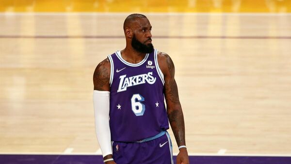 LeBron James, sin miedo a la crisis de Lakers