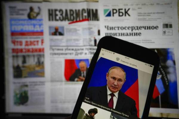 Ola de renuncias de periodistas en los medios estatales rusos