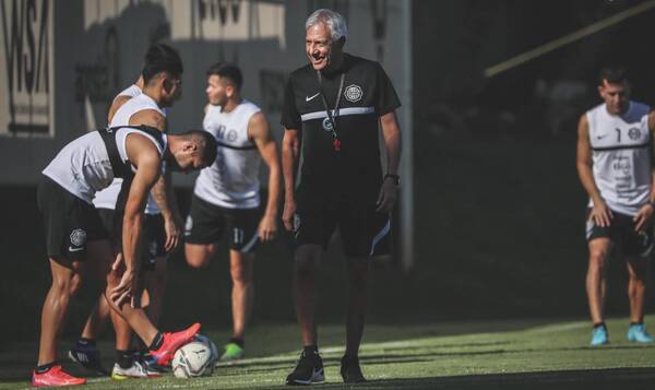 Crónica / ¡Vuelan!: Olimpia no para de entrenarse hina