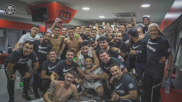 Crónica / ¡Paolorroso expulsó al presi Cardona de la Villa Olimpia!