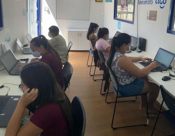 Centro Regional de Mujeres realiza cursos gratuitos de informática para mujeres - Radio Imperio