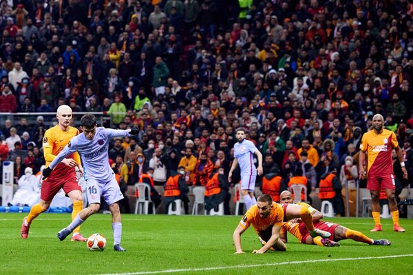 Barcelona remontó al Galatasaray y está en cuartos de la Europa League