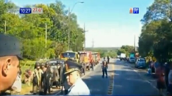 Reportan más de 60 bloqueos de ruta por manifestaciones | Noticias Paraguay