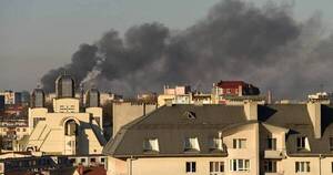 La Nación / Guerra en Ucrania: rusos atacan una fábrica cerca del aeropuerto de Lviv