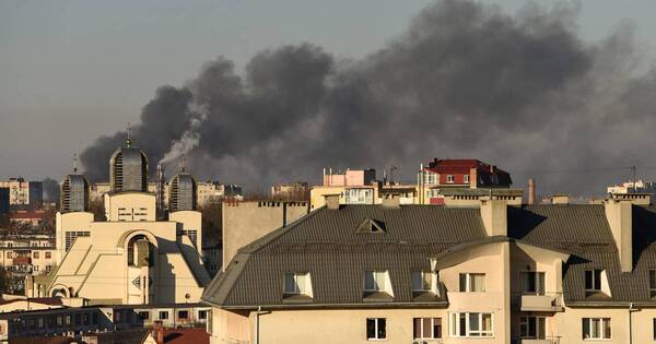 La Nación / Guerra en Ucrania: rusos atacan una fábrica cerca del aeropuerto de Lviv