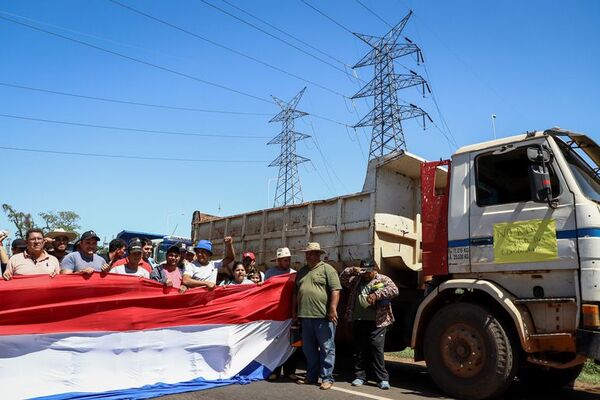 Federación de Camioneros rechaza subsidio a combustibles y pide otra “fórmula” para desactivar protestas - Nacionales - ABC Color
