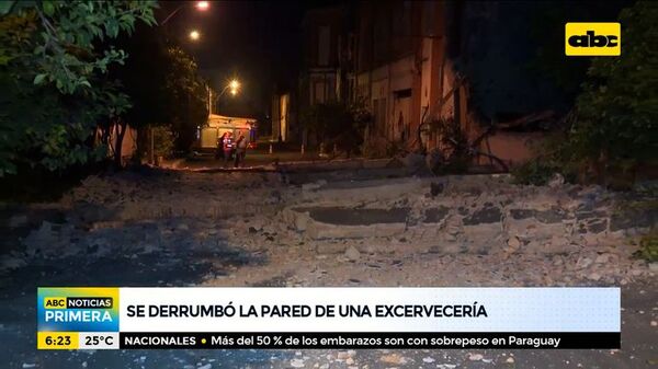 Se derrumbó pared de la ex Cervecería. Paraguaya Bloquean las calles para evitar más daño al edificio - ABC Noticias - ABC Color