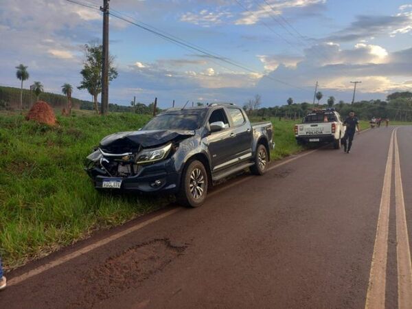 Concejal departamental de Alto Paraná choca a una vaca suelta que le salió al paso