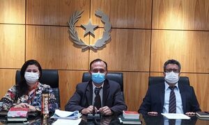 Avivada que abandonó a sus hijas quiso seguir cobrando pensión alimentaria al padre que se hizo cargo de ellas