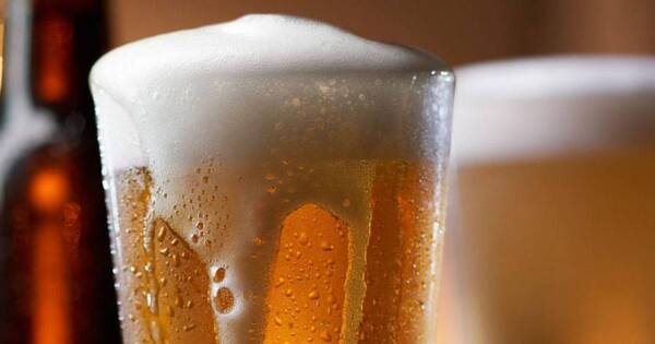 La Nación / Es oficial: suben los precios de las cervezas de producción nacional en un 10%