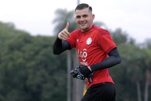 La Albirroja se completa con 8 jugadores del plano local | OnLivePy