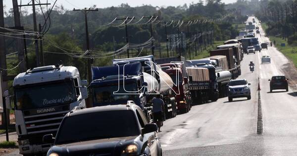 La Nación / Cierre de rutas: hasta hoy ningún camión de harina y trigo pudo ingresar a Asunción
