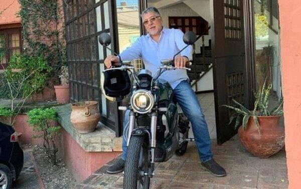 Dueño de moto eléctrica gasta G. 8.250 en electricidad para movilizarse un mes – Prensa 5