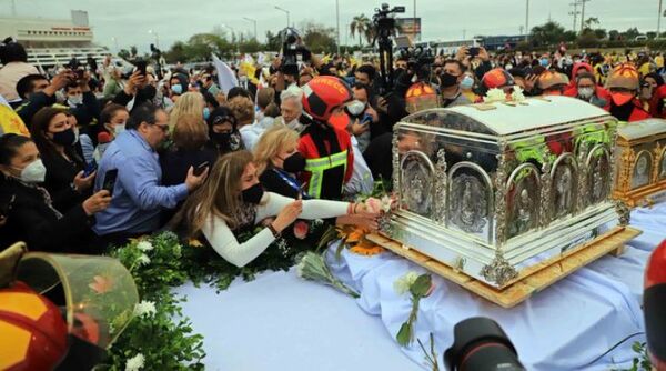 Reliquia de Chiquitunga visita el Este del país