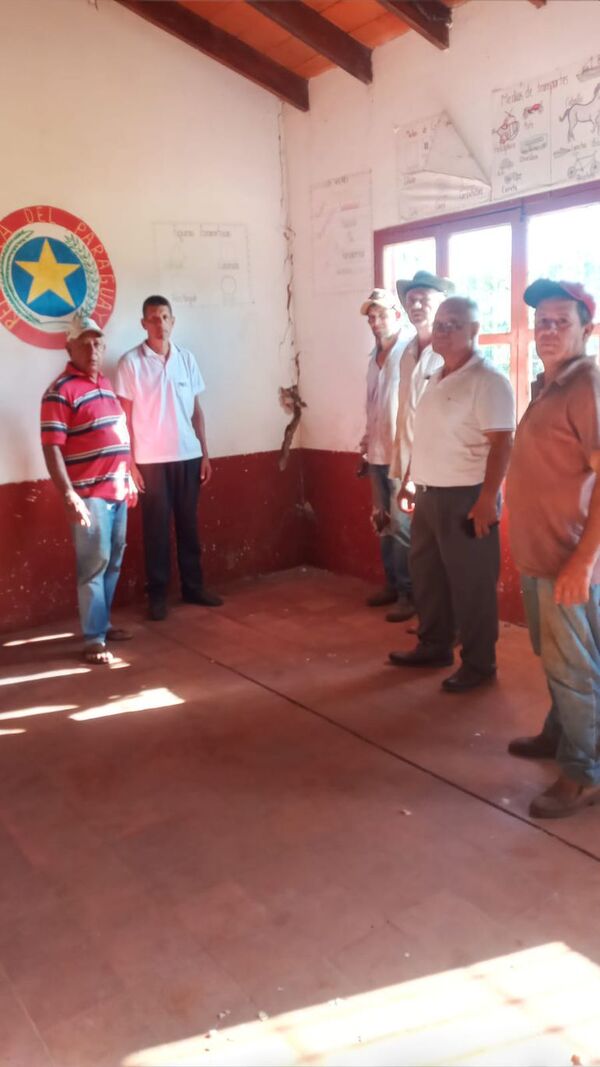 Clausuran pabellón de escuela por peligro de derrumbe en Yasy Cañy - Nacionales - ABC Color
