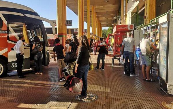 Buses que viajan al Norte siguen varados – Prensa 5