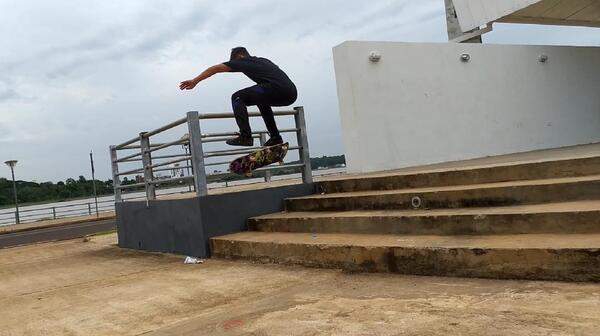 Cambyreteño representará al país en competencia internacional de skateboard
