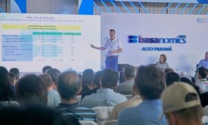 Analistas ven lenta recuperación económica e insisten en las anheladas reformas del Estado