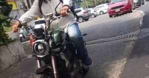 La Nación / Moto eléctrica: docente investigador muestra una opción sostenible y económica