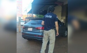 Incautan vehículo de Azu Medina por violación de cuarentena