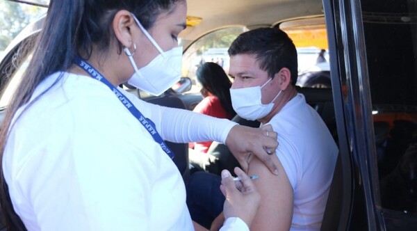 Diario HOY | Rubén Dumot y hospitales de Asunción, vacunatorios habilitados este fin de semana