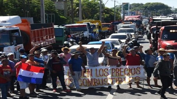 ¡Es oficial! Ejecutivo dispone la reducción del precio de combustible G. 1.000 | Noticias Paraguay