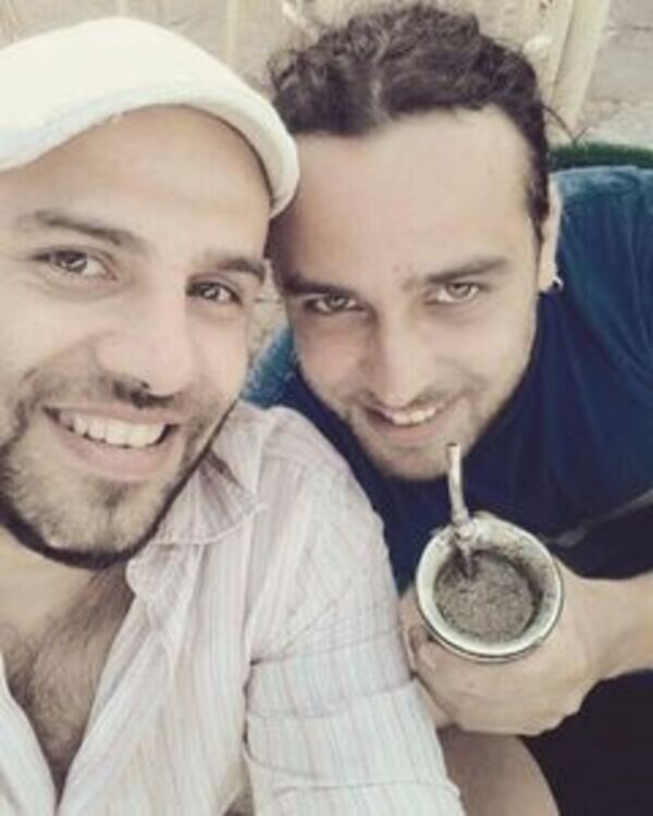 El emotivo saludo de cumpleaños de Jaime Zacher a su hermano Javier - Gente - ABC Color