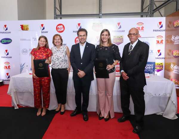 Ampliarán capacidad productiva para exportar productos cosméticos y veterinarios - .::Agencia IP::.