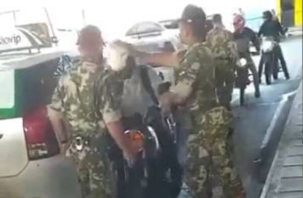 Crónica / La Armada Paraguaya anunció que van a sumariar el “marinero cacheteador”