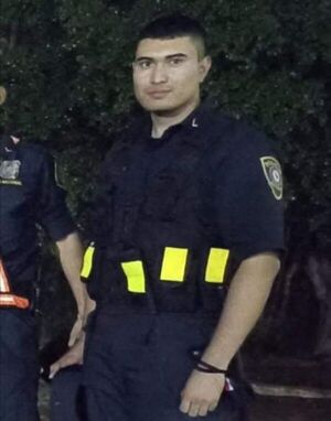 Encuentran muerto a un policía y presumen que se autoeliminó