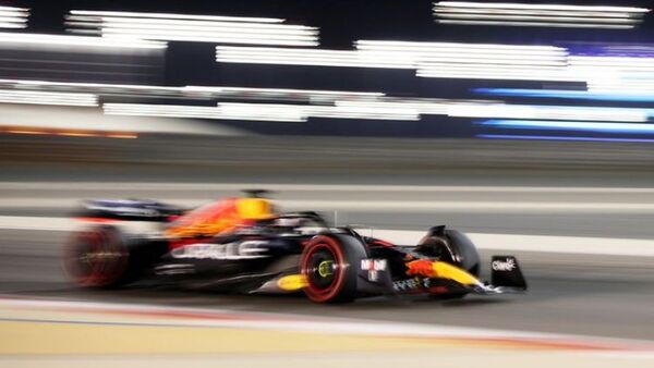 Verstappen por delante de los Ferrari en los libres de Baréin