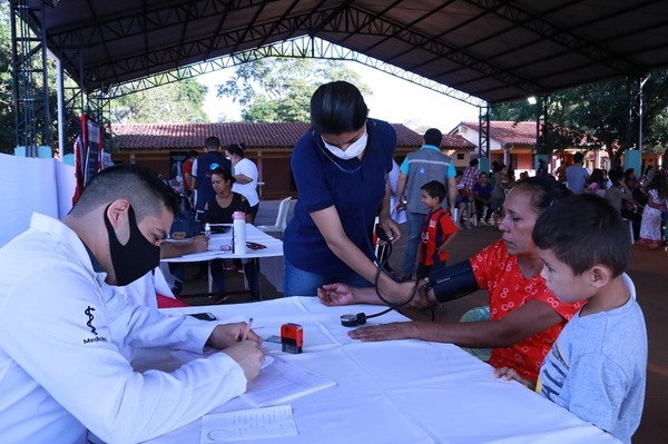 Salud atendió a casi mil personas en Franco - La Clave