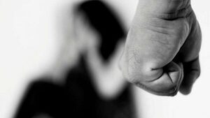 Le rompió el brazo a su madre porque no le quiso dar dinero para comprar cerveza