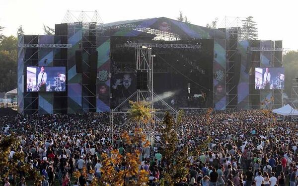 Arranca nueva edición del Lollapalooza Argentina con Miley Cyrus y A$AP Rocky - Música - ABC Color