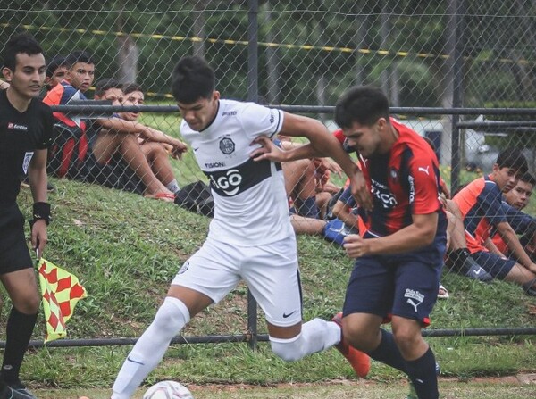 Tres victorias y dos empates en la Sub 17 - APF