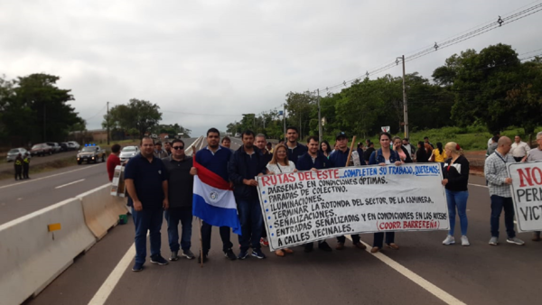 Pobladores de Eusebio Ayala exigen construcción de retorno y pasarela